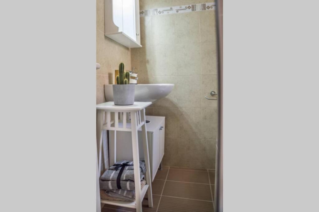 Blanca Serenidad Luxury Apartment Methana Bagian luar foto